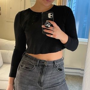 Black Ribbed Cropped Urban Outfitters BDG Long Sleeve Tee Top Raw Hem
